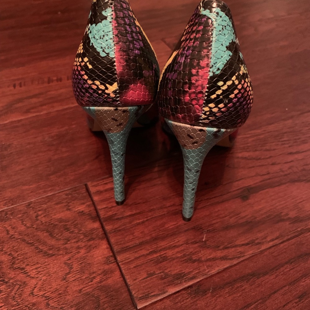 Steve Madden Multicolored Pumps